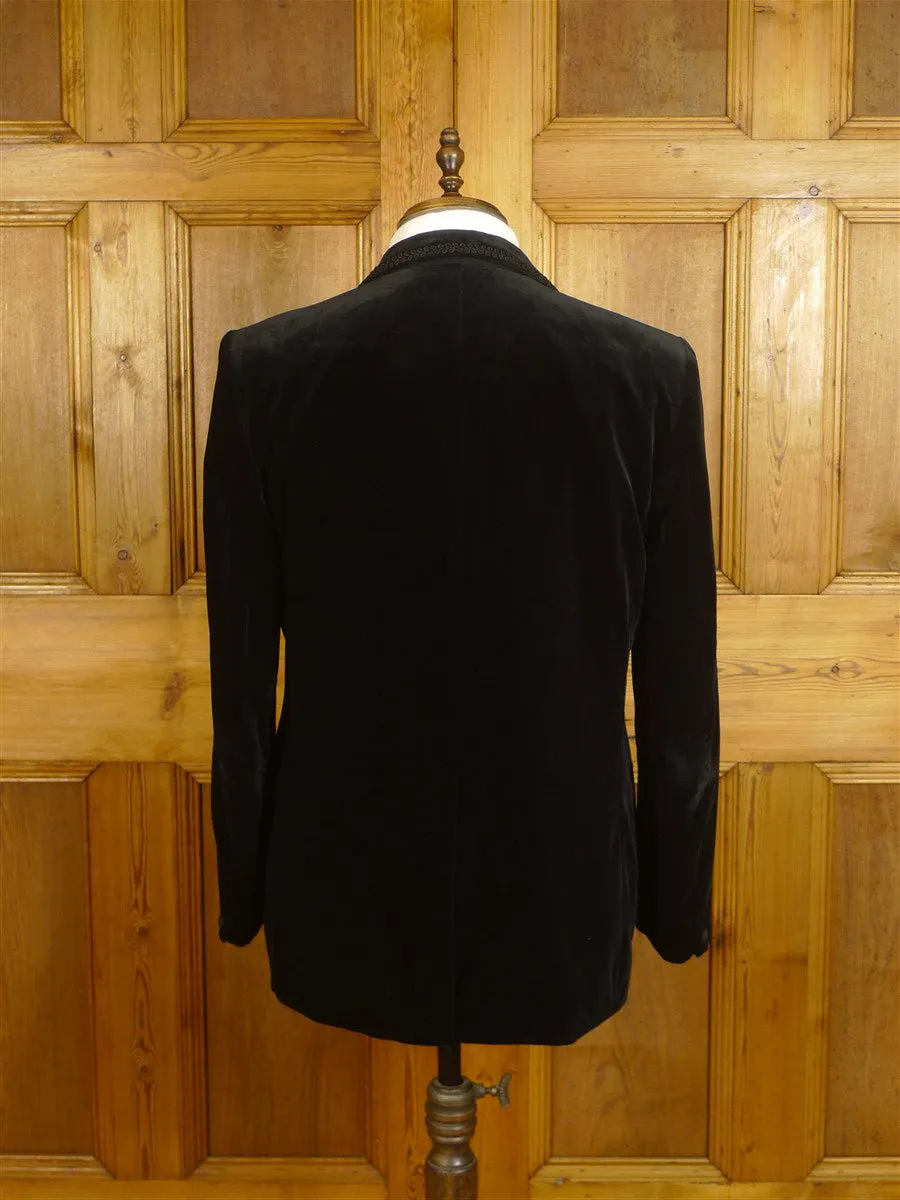 24/0996 immaculate vintage moss bros covent garden black velvet dinner / smoking jacket w/ frogging braid 42 short