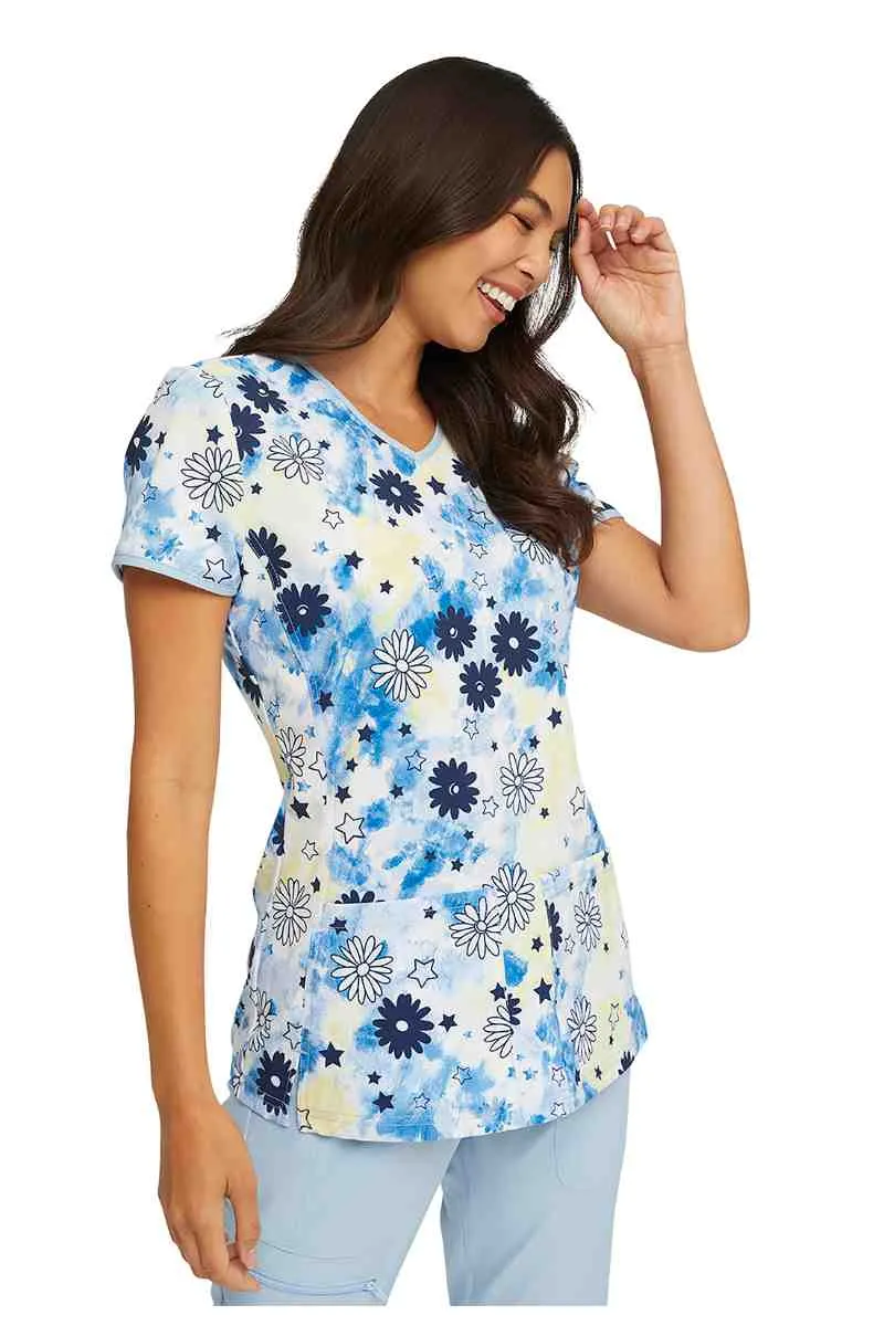 HeartSoul Women's V-Neck Print Scrub Top | Daisy Spirit